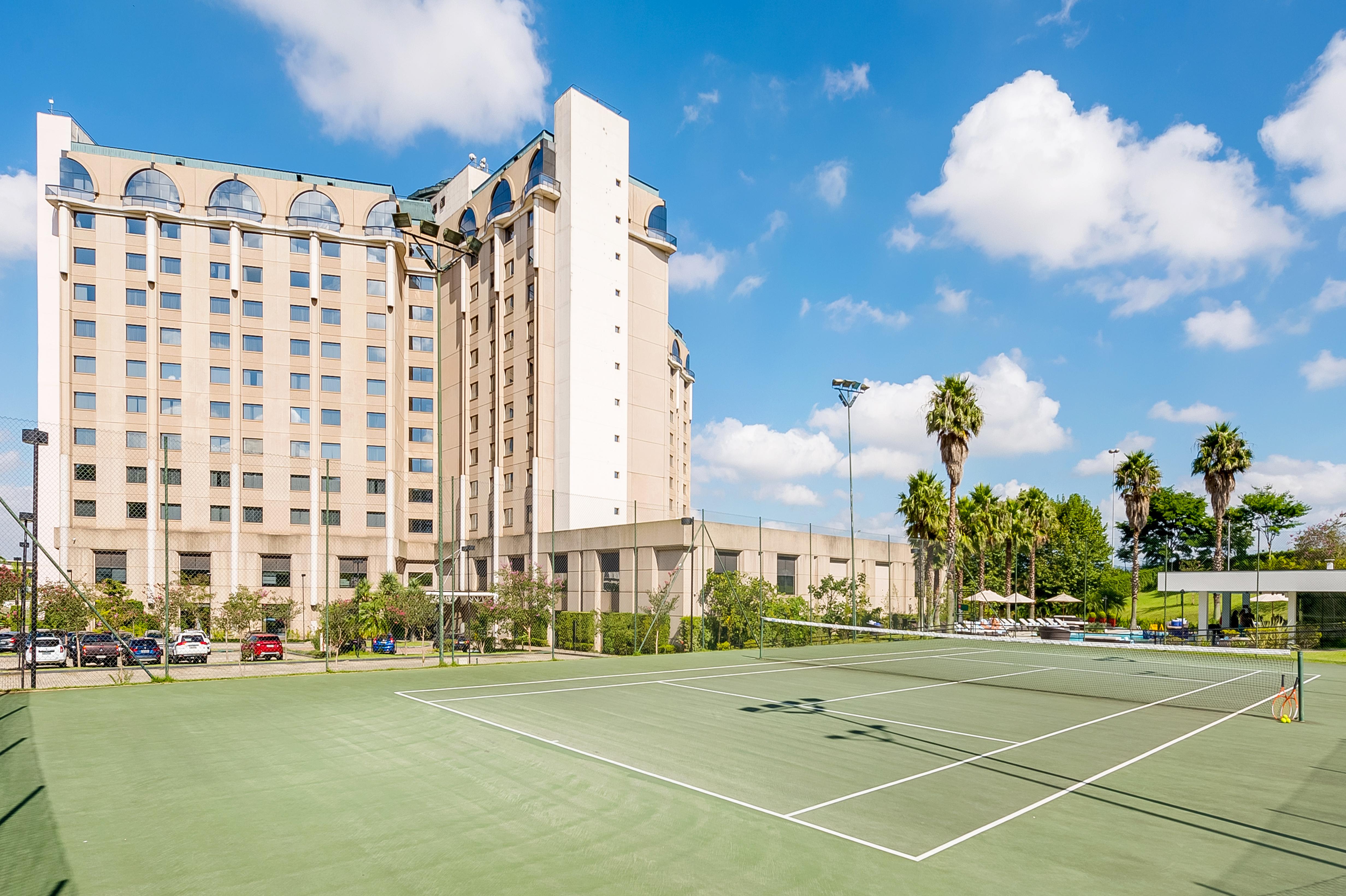 Pullman Sao Paulo Guarulhos Airport Hotel Екстериор снимка Tennis courts at the Hyatt Regency Newport Beach